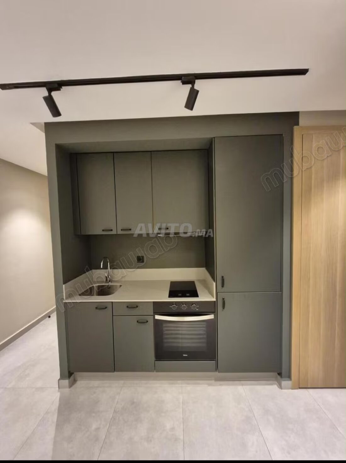 55 m² Apartment for Sale in Oasis, Casablanca — Photo 3