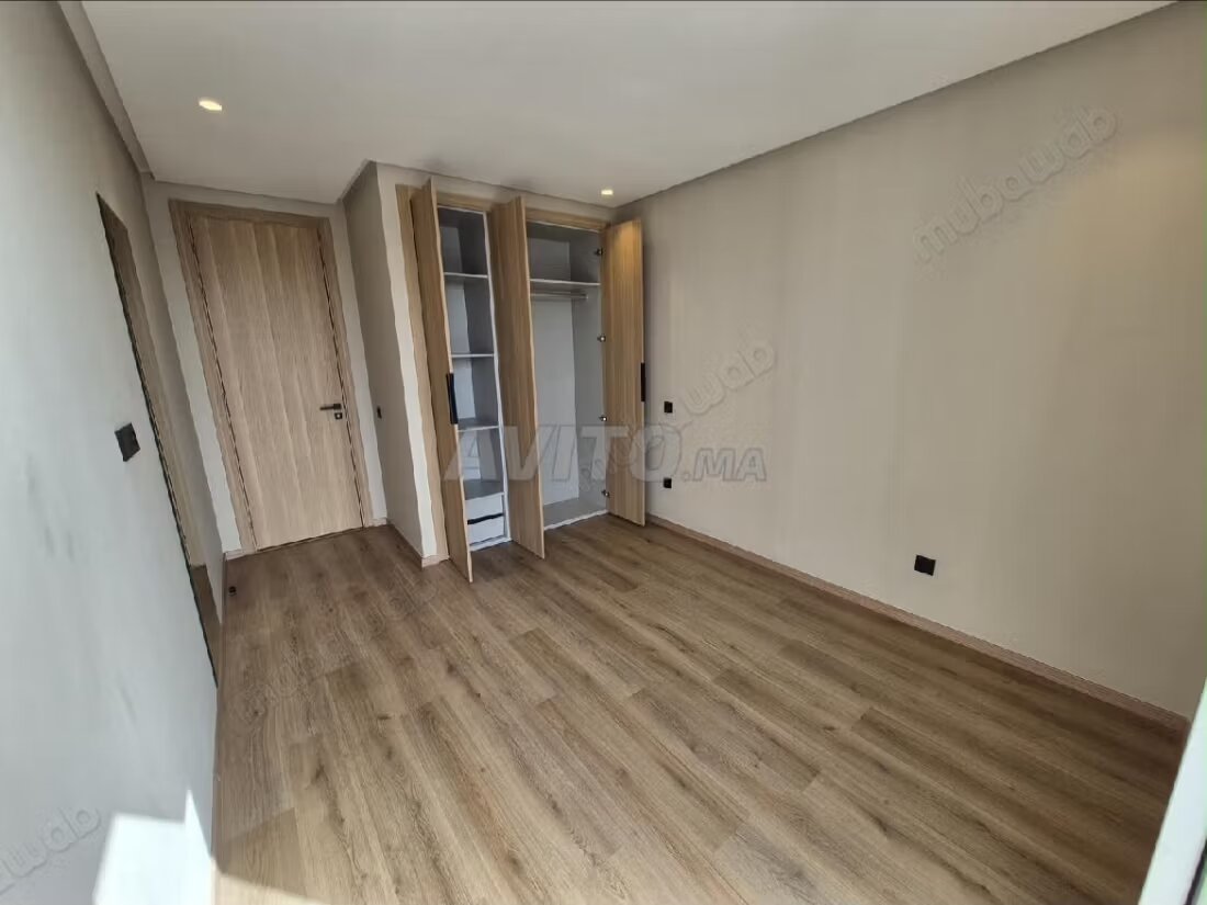 55 m² Apartment for Sale in Oasis, Casablanca — Photo 8