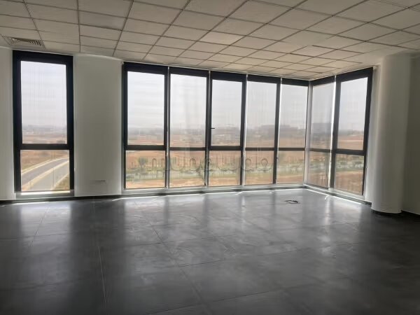 Office 131 m² for rent in Casablanca — Photo 7