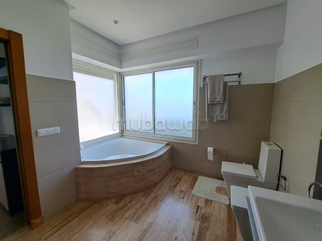 Villa 250 m² à louer à Casablanca — Photo 9