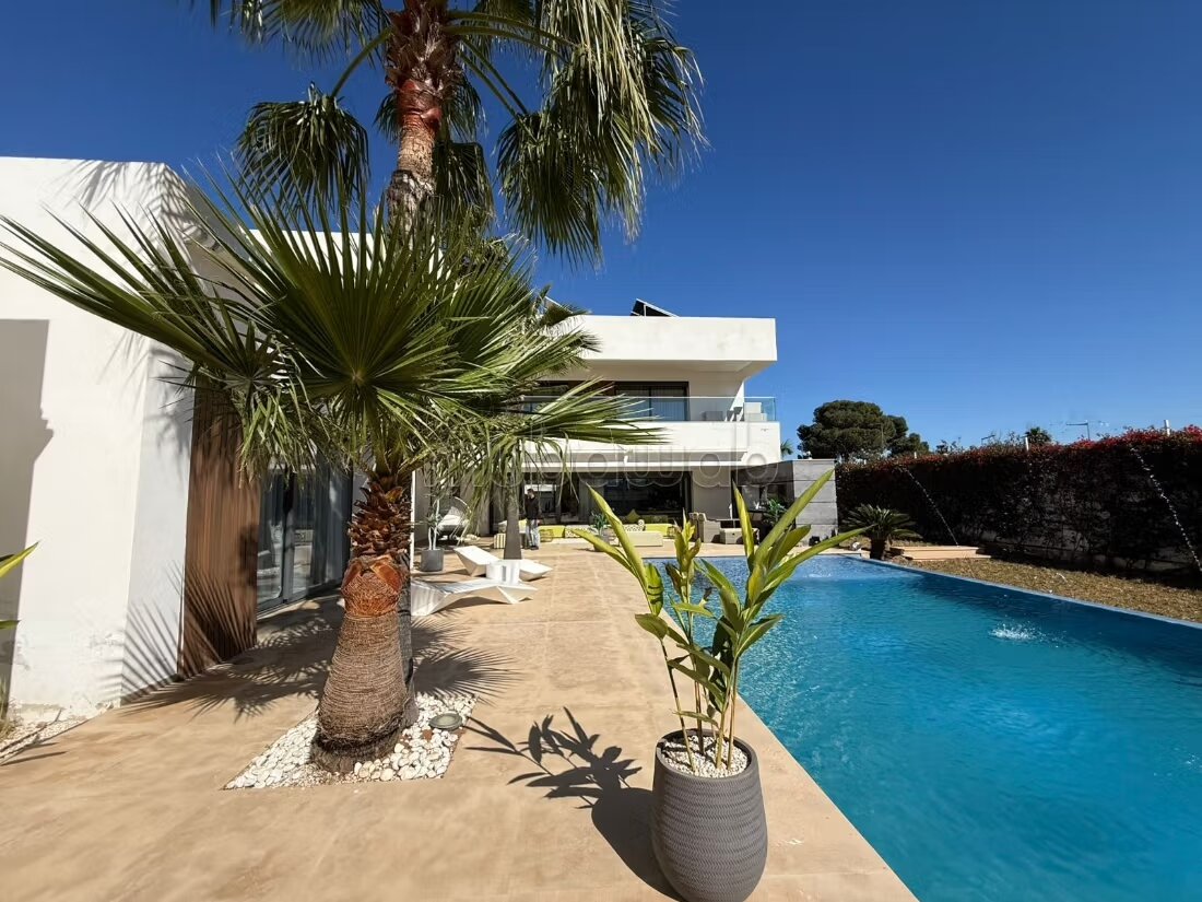 Villa 1700 m² for Sale in Rabat – Souissi — Photo 4