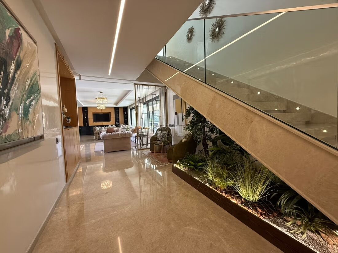 Villa 1700 m² for Sale in Rabat – Souissi — Photo 10