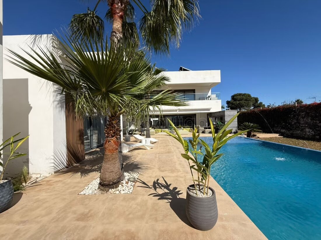 Villa 1700 m² for Sale in Rabat – Souissi — Photo 11