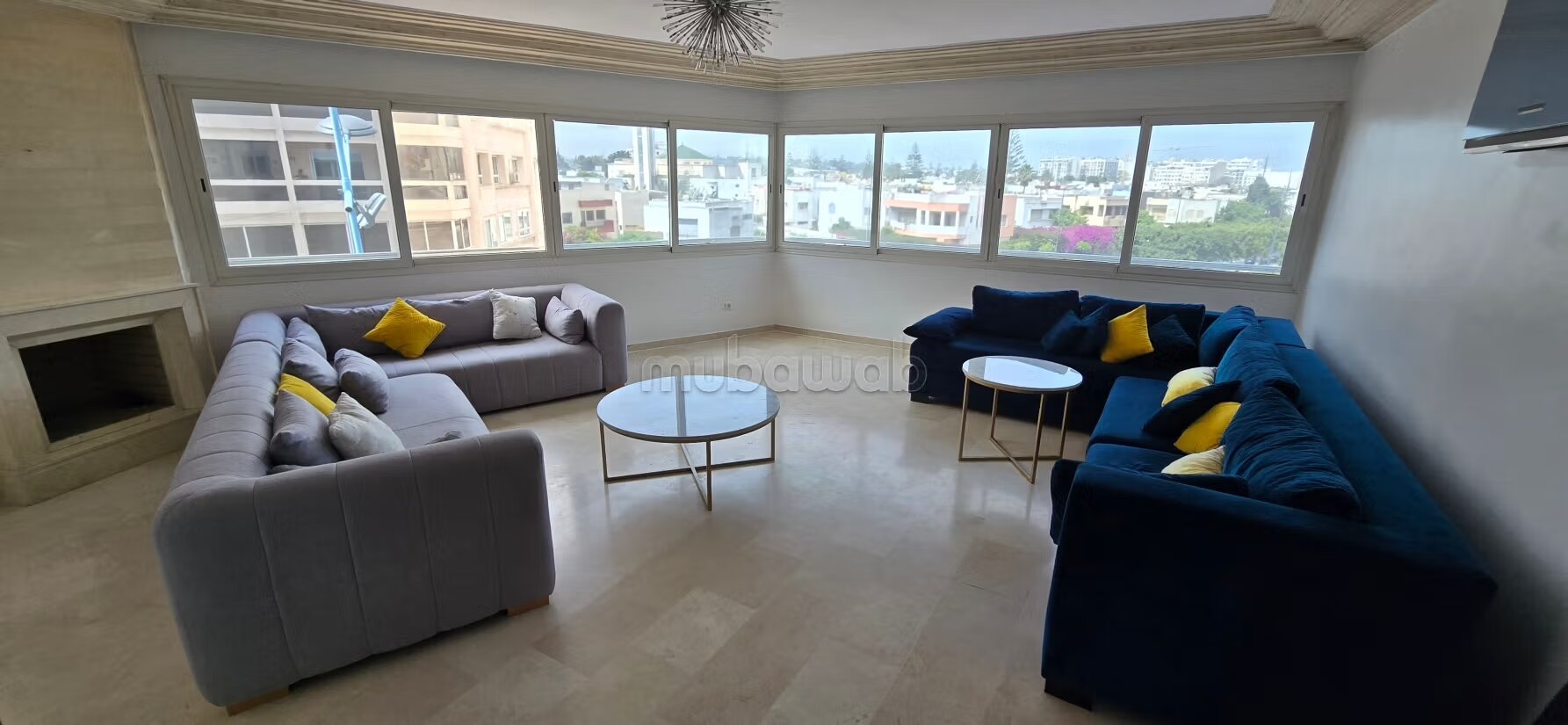 Appartement à Louer au Triangle d'Or, Racine