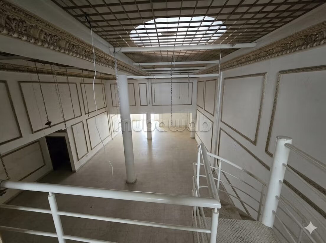 Louez le local idéal à Racine Extension.
Superficie 295 m²