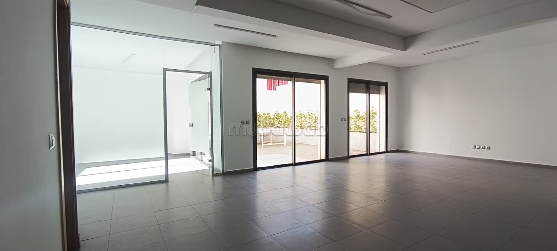 Plateau de bureau 140m2terrasse val fleury