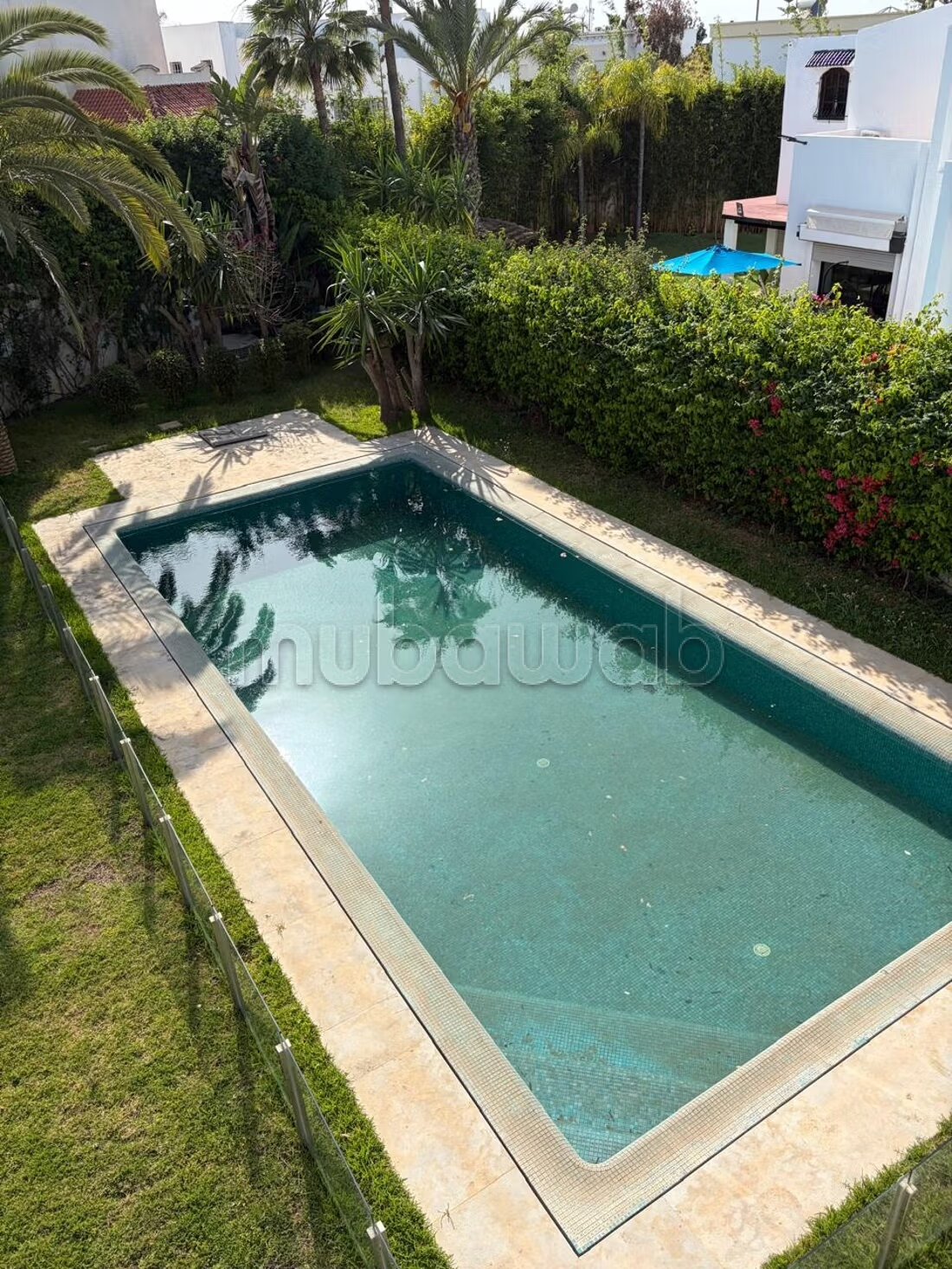 Villa moderne avec piscine et climatisation