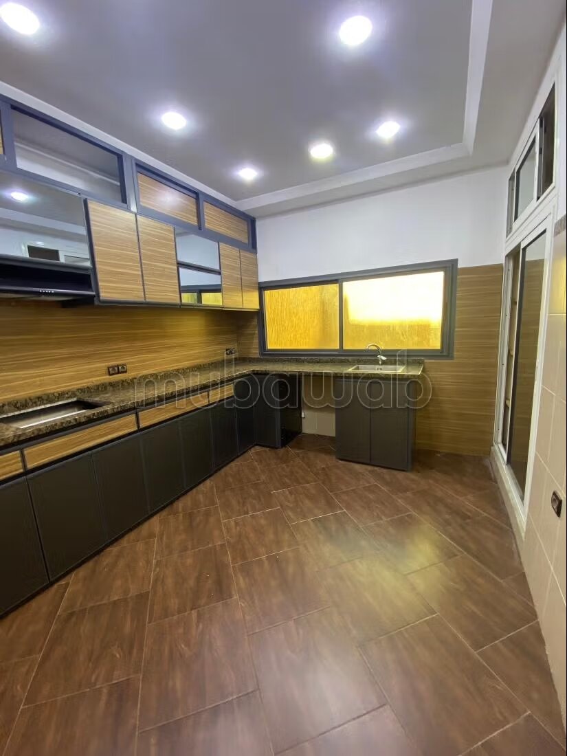 Villa 240 m² for rent in Tanger (Ahlan) — Photo 5