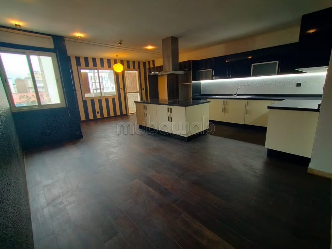 Appartement propre et convivial sur Ghandi à louer
