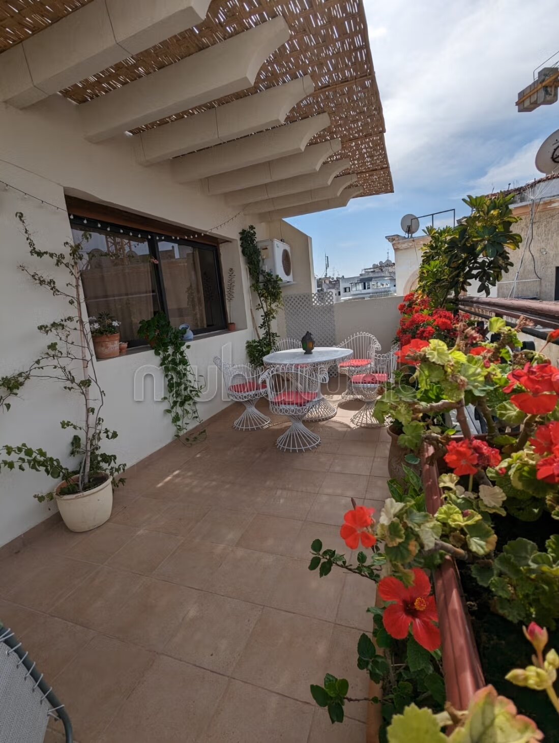 Bel Appartement etage eleve terrasse