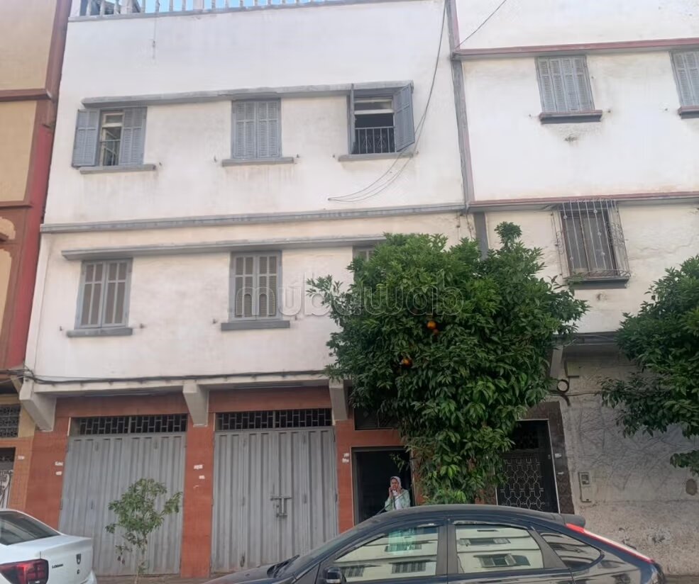 Maison spacieuselumineuse/3 étages avec garages