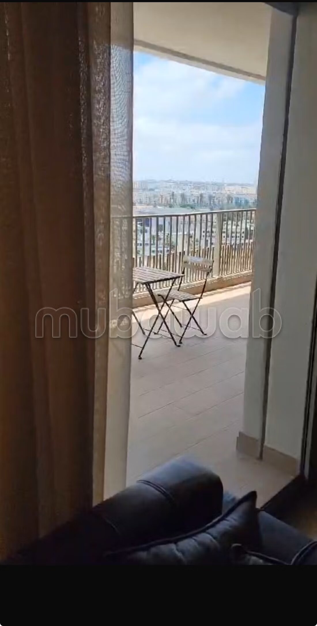 Appartement meublé sans vis à vis et étage élevé en location...