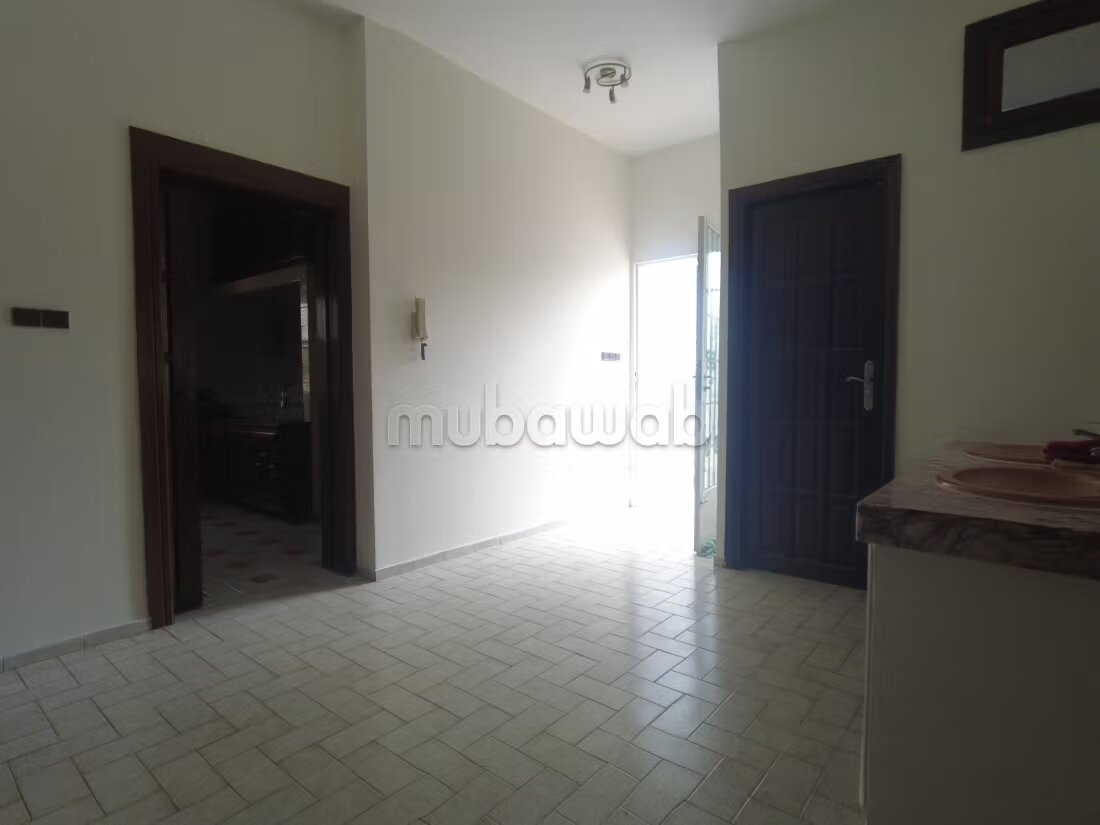 فيلا 412 متر² للإيجار في الرباط (حَي رياد) — Photo 5