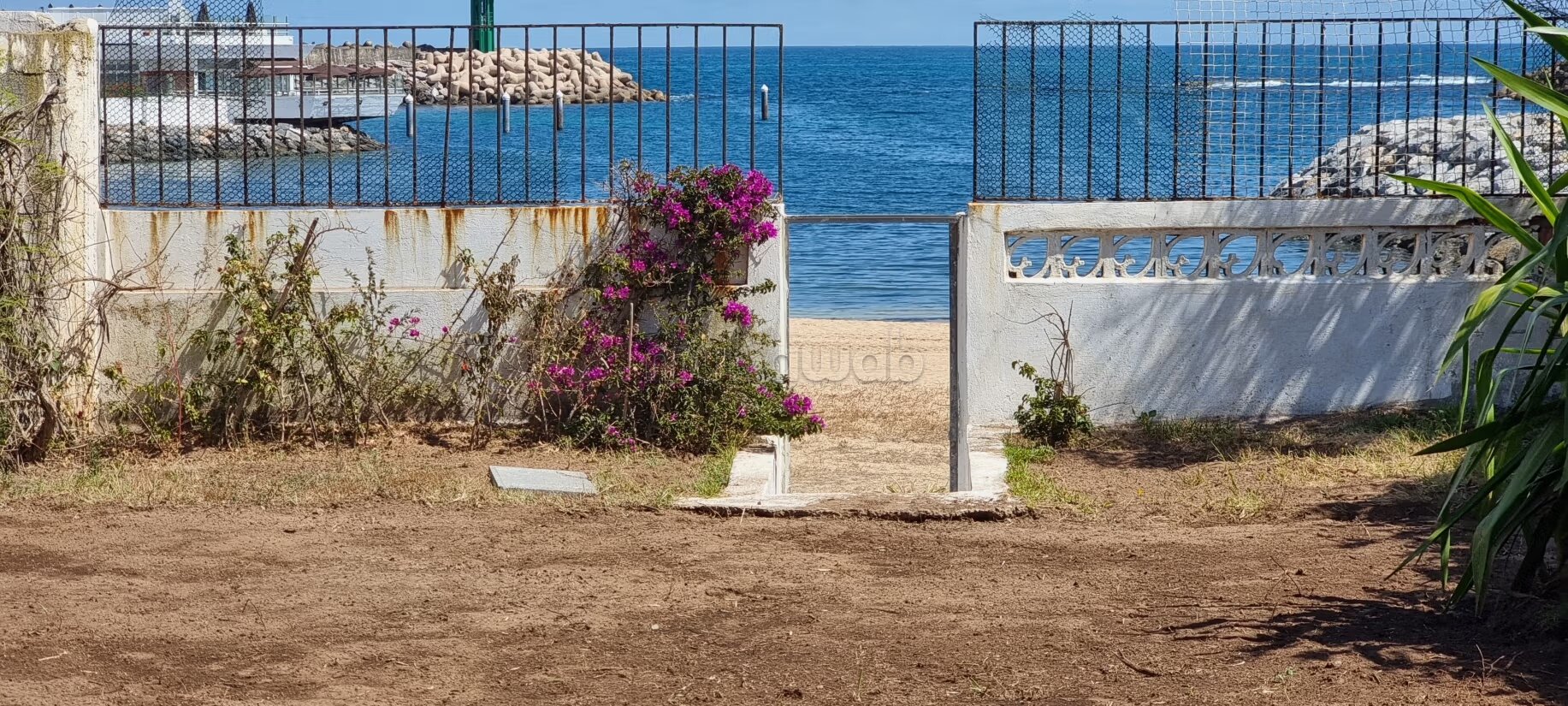 Maison a louer front mer