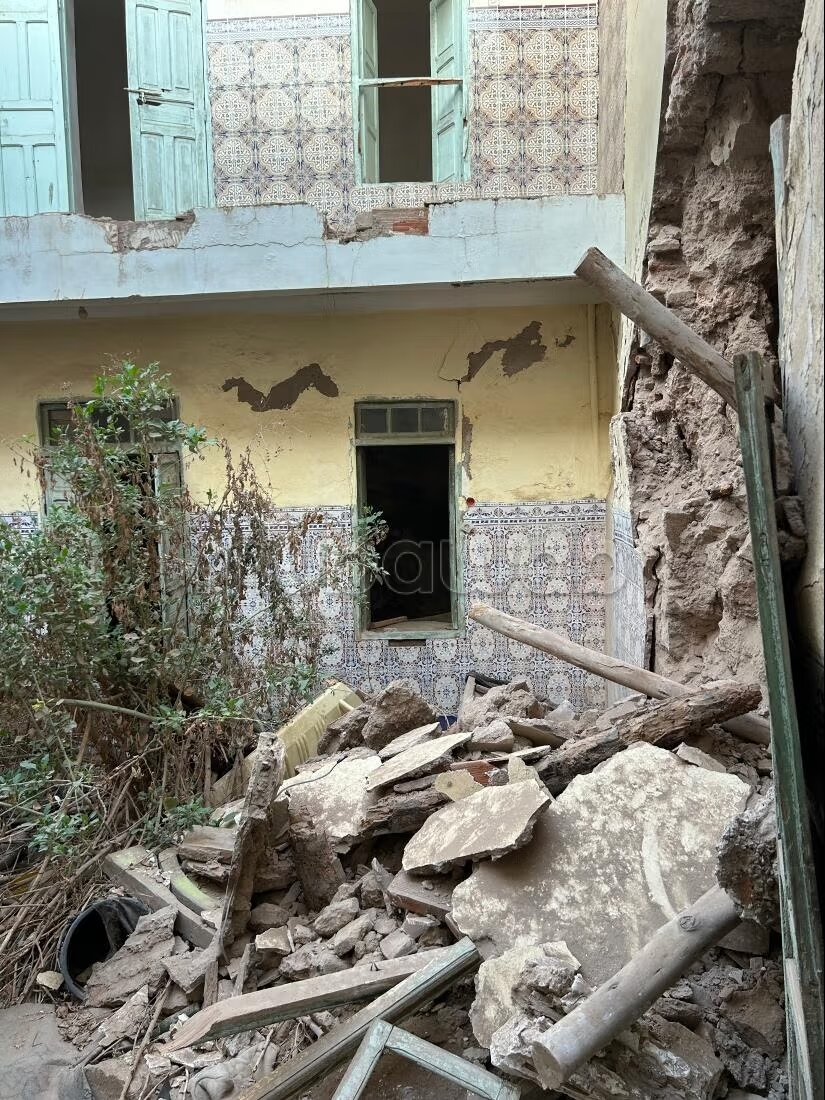 Maison à la vente à Ksibat Nhas. 7 pièces. Environnement cal...