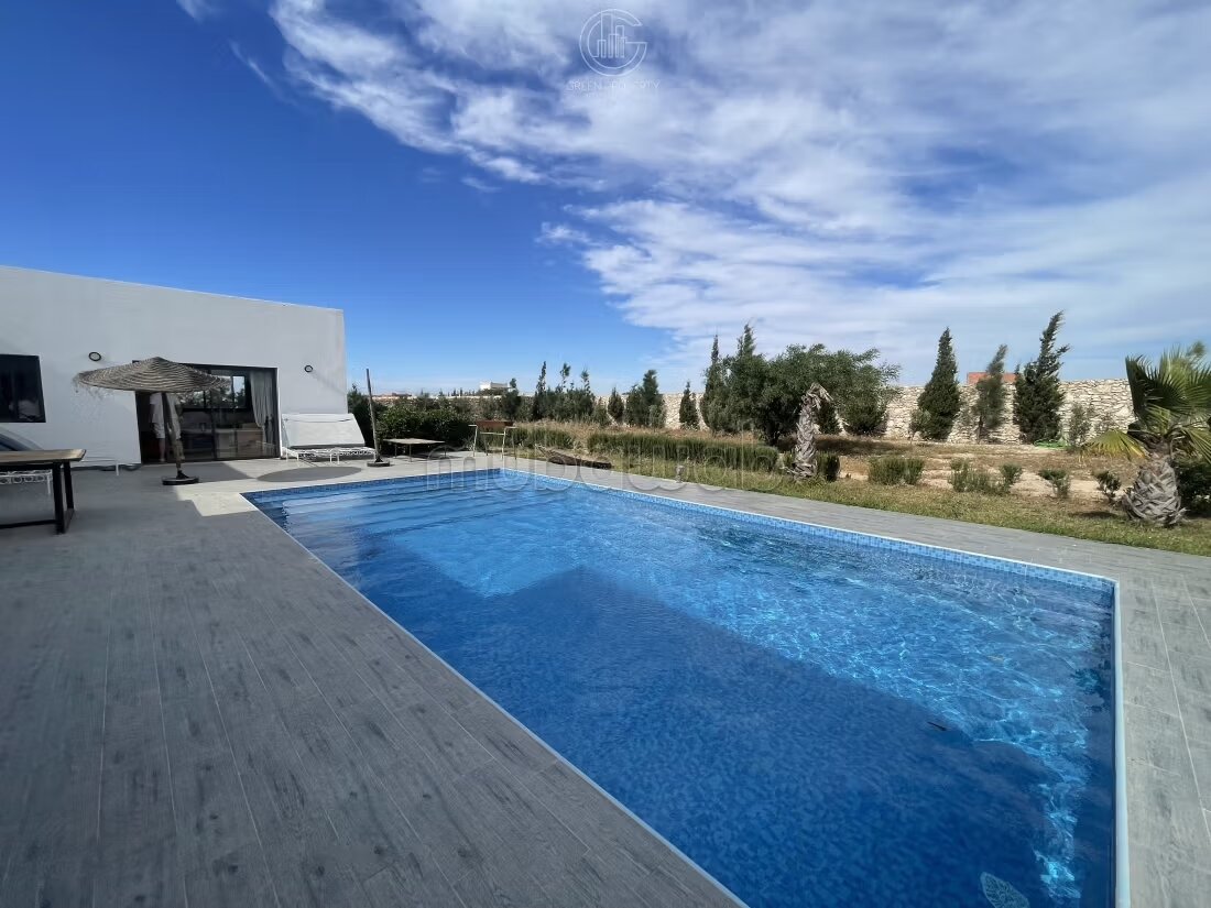 Magnifique villa avec piscine à louer à Ghazoua