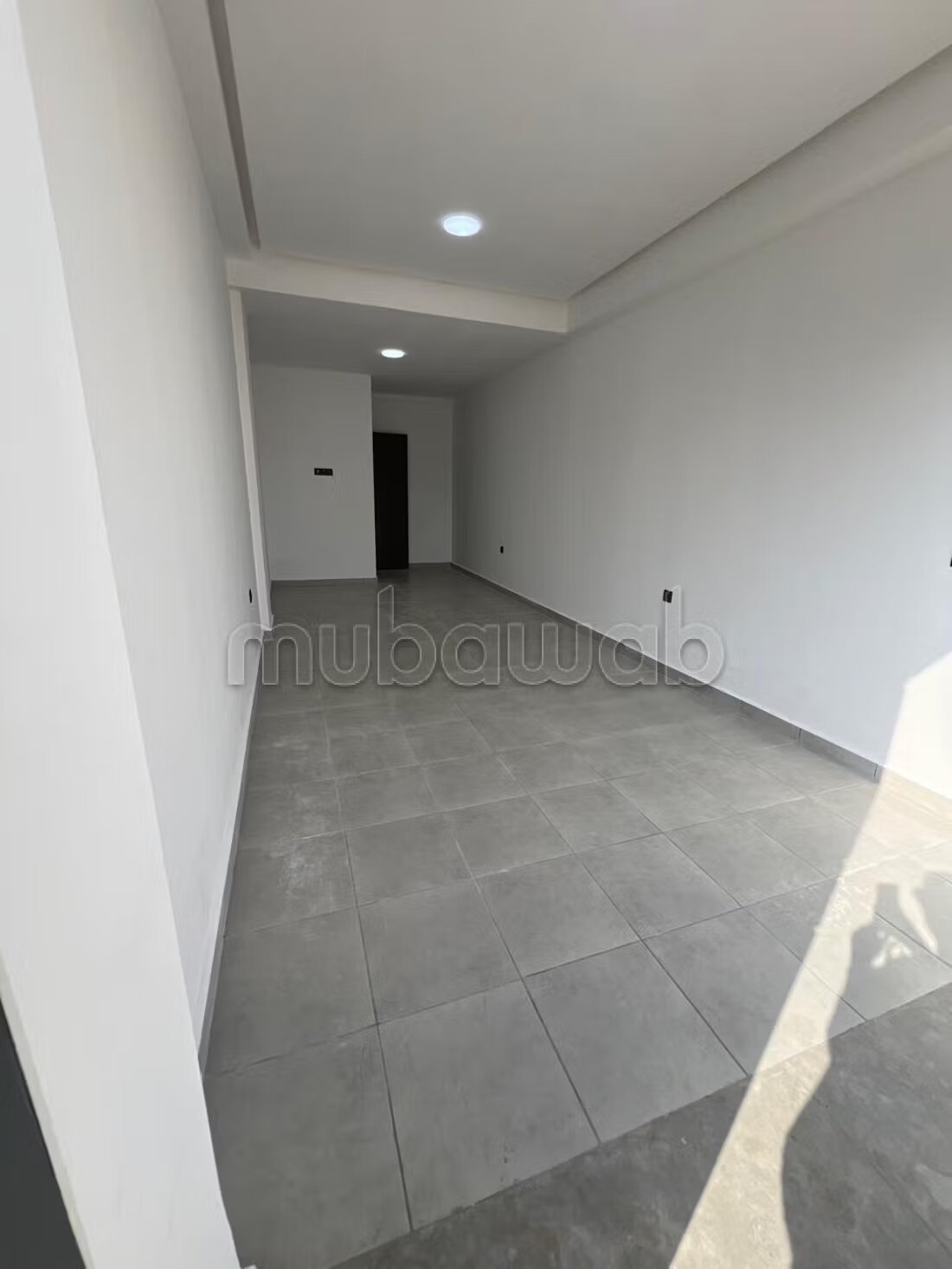 Magasin à louer à proximité de la gare LGV