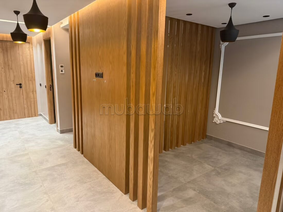 Beaux bureaux à louer à Palmier. 
Superficie 51 m². 
Résiden...