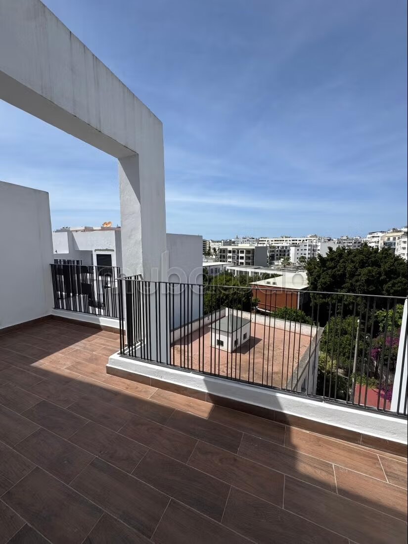 Vente d'un bel appartement à Palmier. 
1 Pièce. 
Cheminée et...