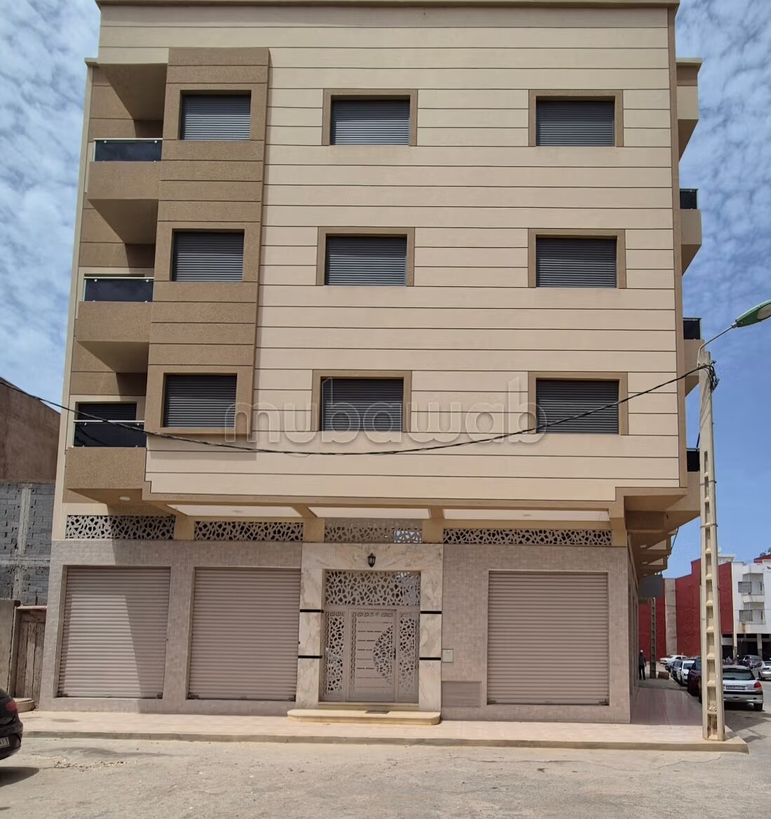 Magasin commercial à louer avec sous sol