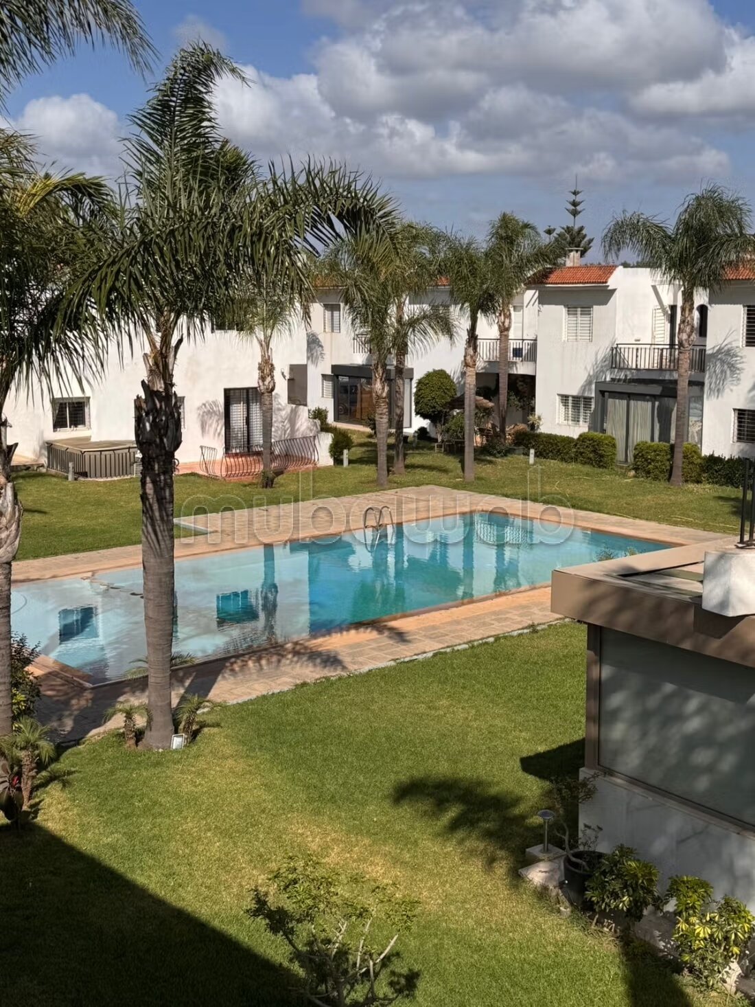 Magnifique villa triplex à louer à Harhoura.
Surface de 290...
