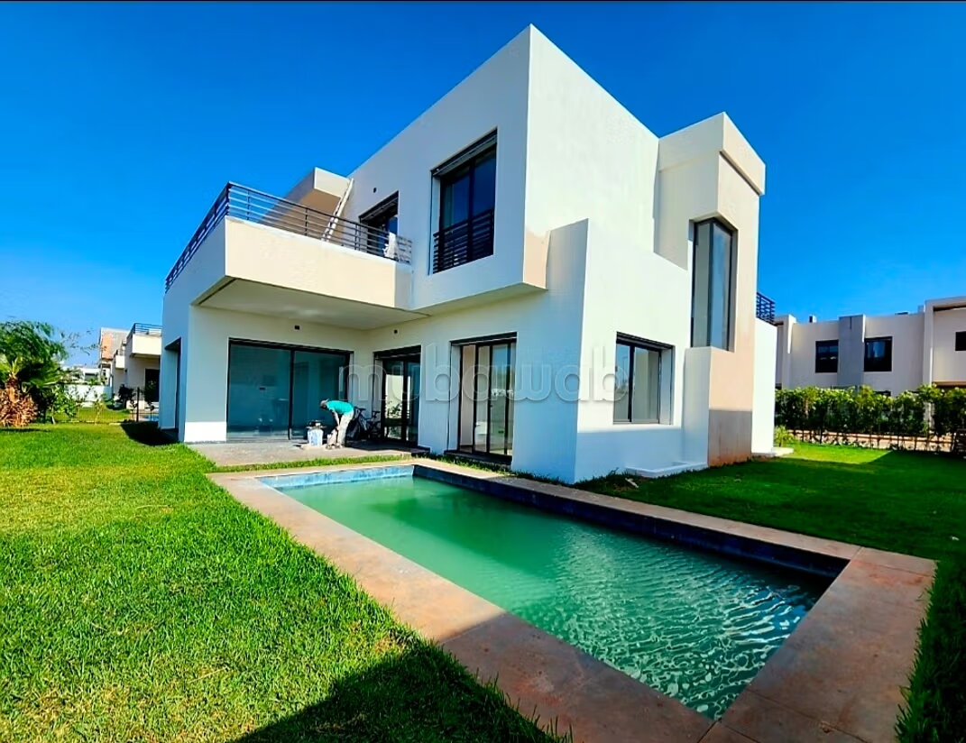 Jolie villa jumelée sur la ville verte de Bouskoura