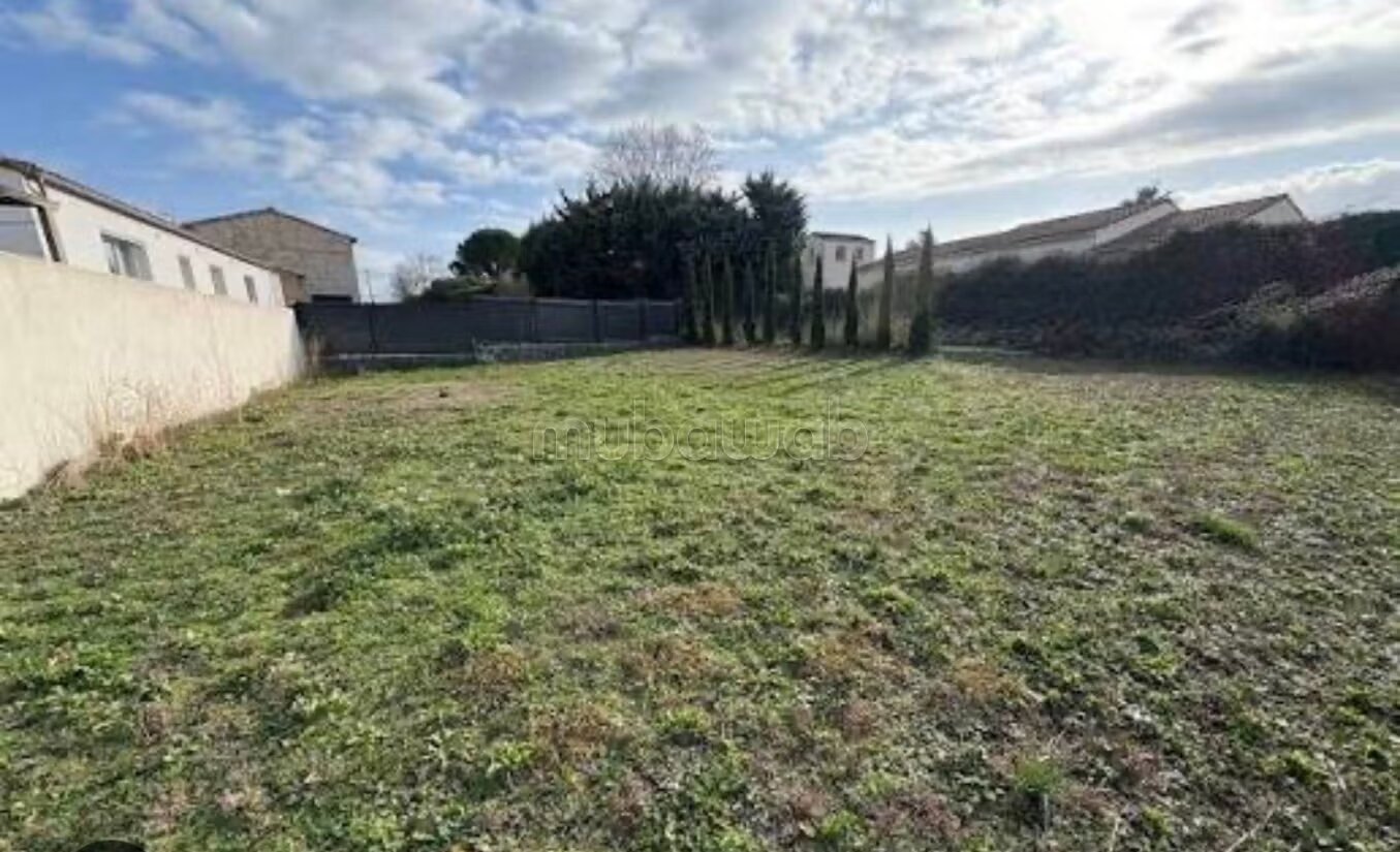 Terrain en vente à Agdal.
Surface totale 2500 m²