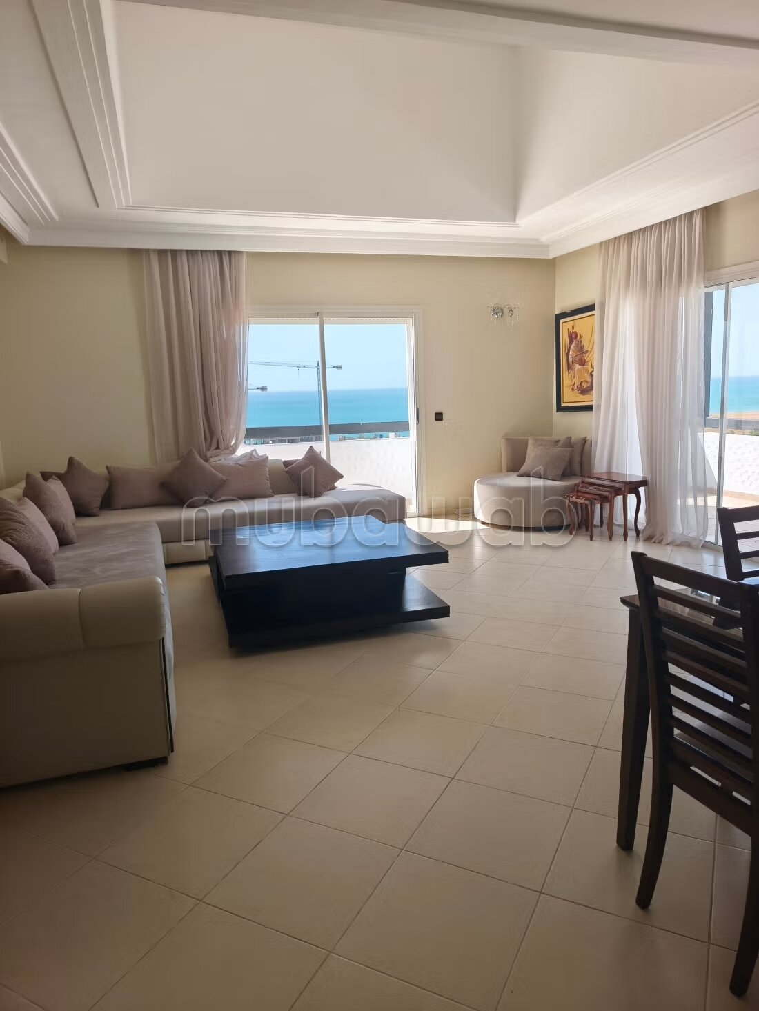 Bel appartement à vendre à Asilah. 
Surface totale 98 m². 
C...