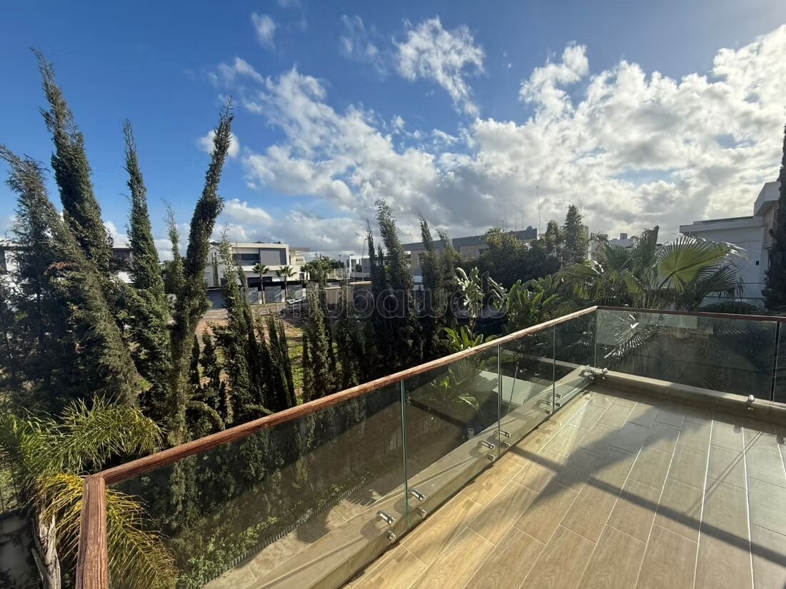 Villa à vendre à Casablanca – Bouskoura à Casablanca