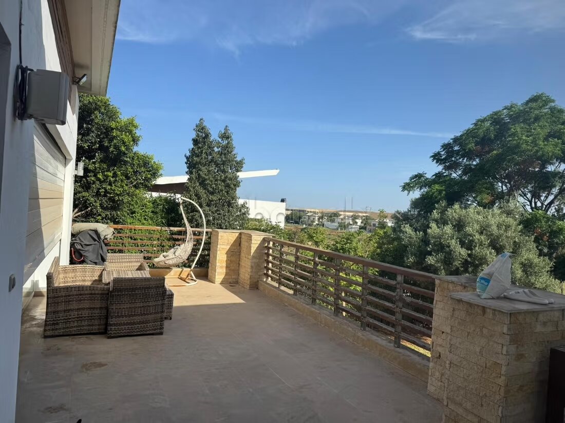 فيلا 4 غرف للإيجار في الدار البيضاء – أمام ملعب الجولف — Photo 16