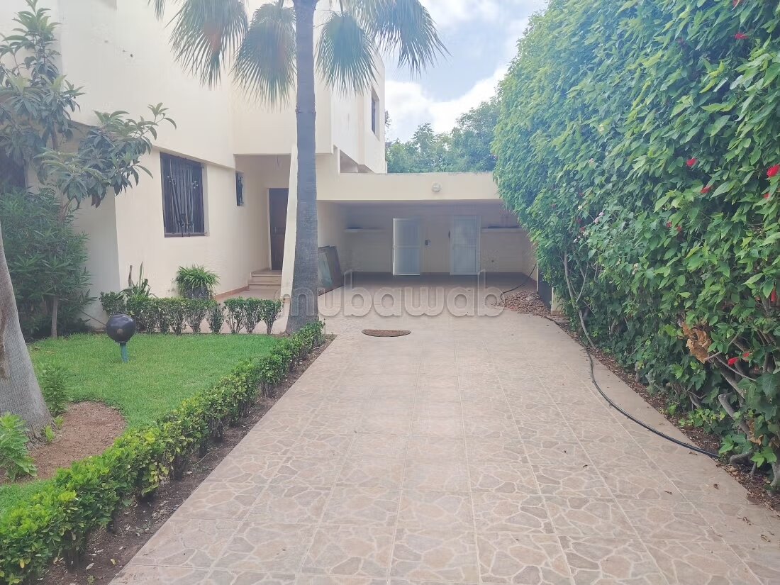 Villa 900 m² for rent in Hay Riad Rabat — Photo 7