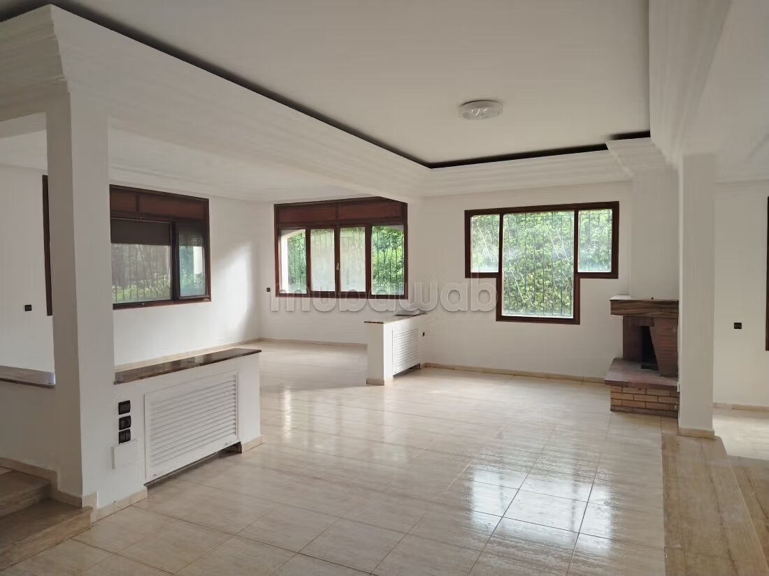 Villa 900 m² for rent in Hay Riad Rabat — Photo 13