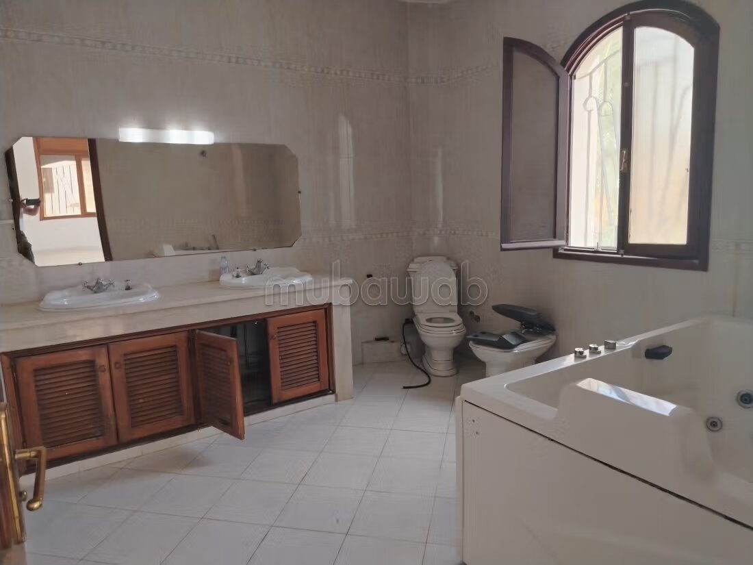 Villa 900 m² for rent in Hay Riad Rabat — Photo 18