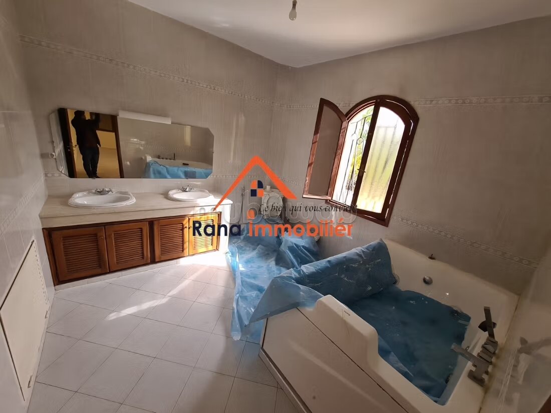 Villa 1000 m² for Rent in Rabat — Photo 25