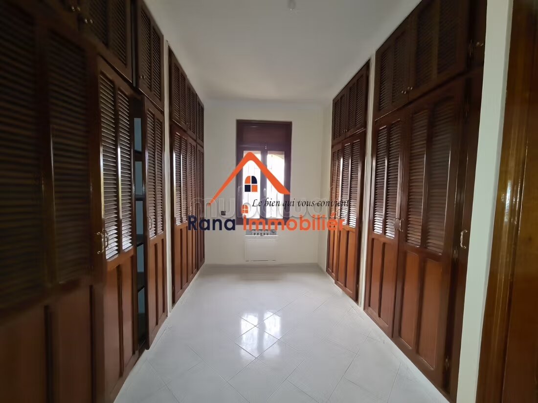 Villa 1000 m² for Rent in Rabat — Photo 27