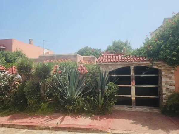 360 m² Villa for Sale in Ain Diab Paranfa Extension, Casablanca — Photo 21