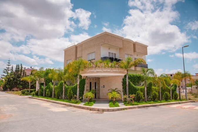 Villa à vendre à Meknès avec 3 chambres — Photo 380