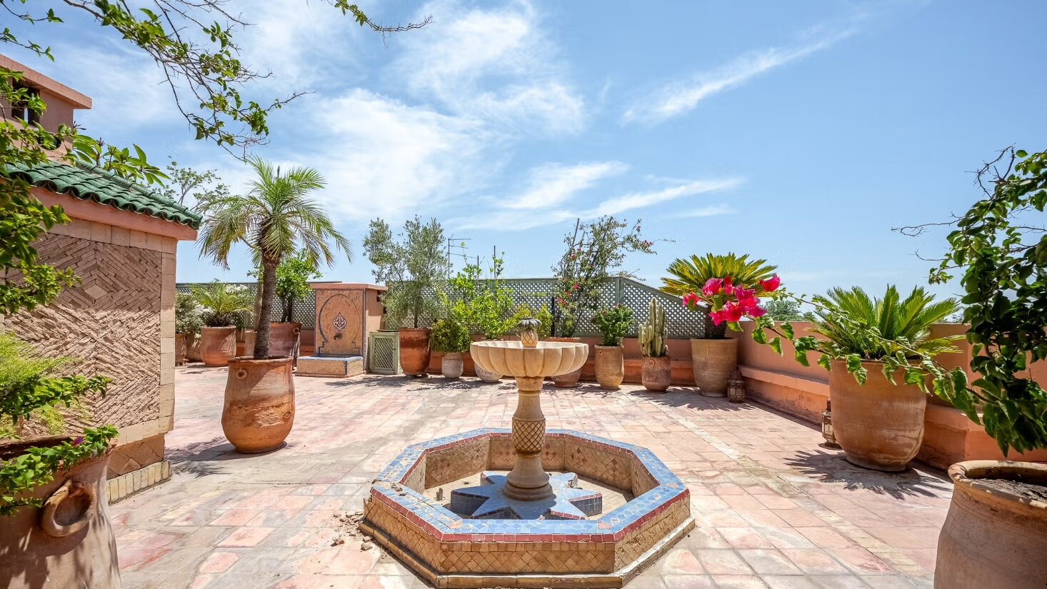 Apartment 220 m² for sale in Marrakech — Photo 4