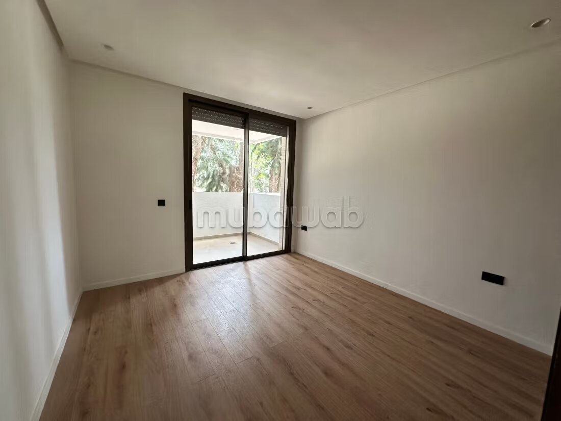 Apartment 160 m² for rent in Rabat – Souissi — Photo 5