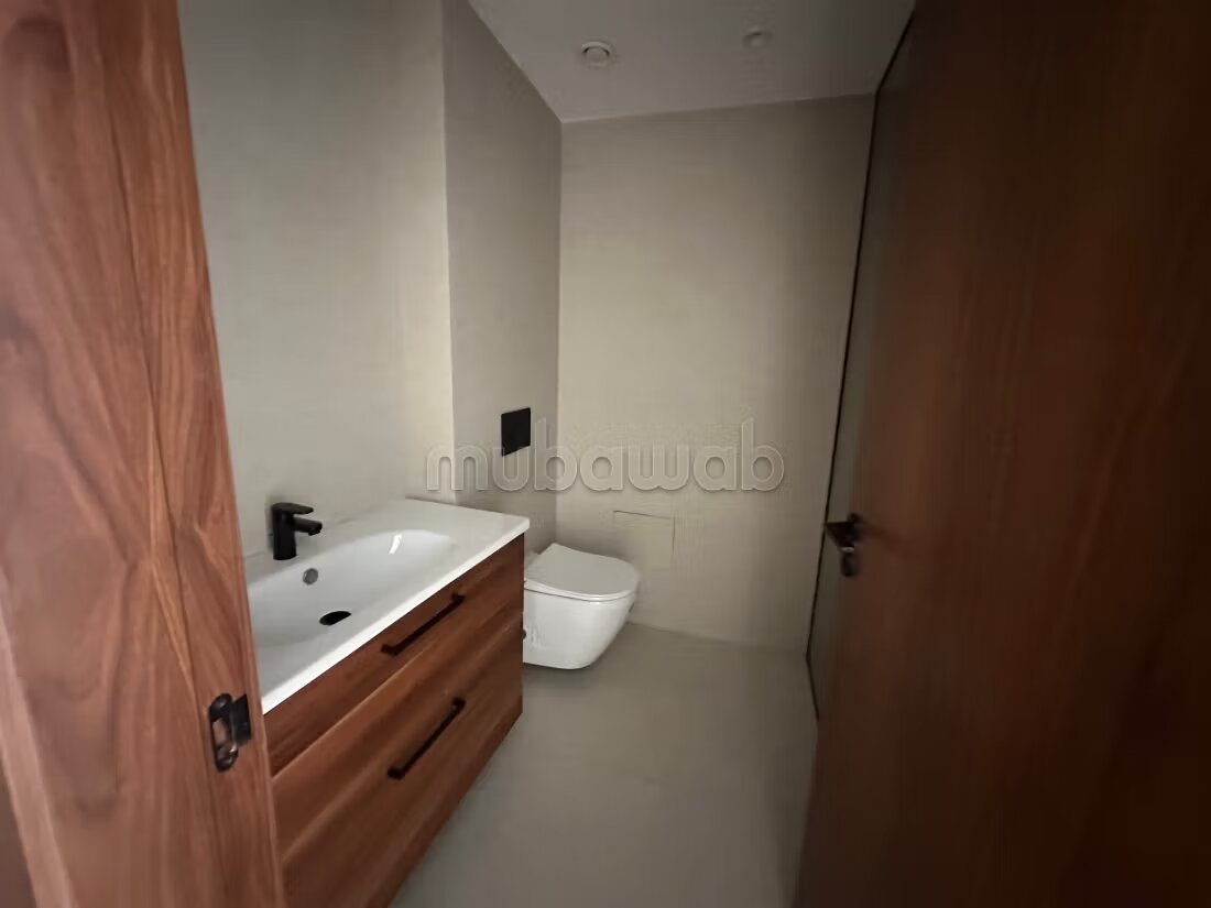 Apartment 160 m² for rent in Rabat – Souissi — Photo 6