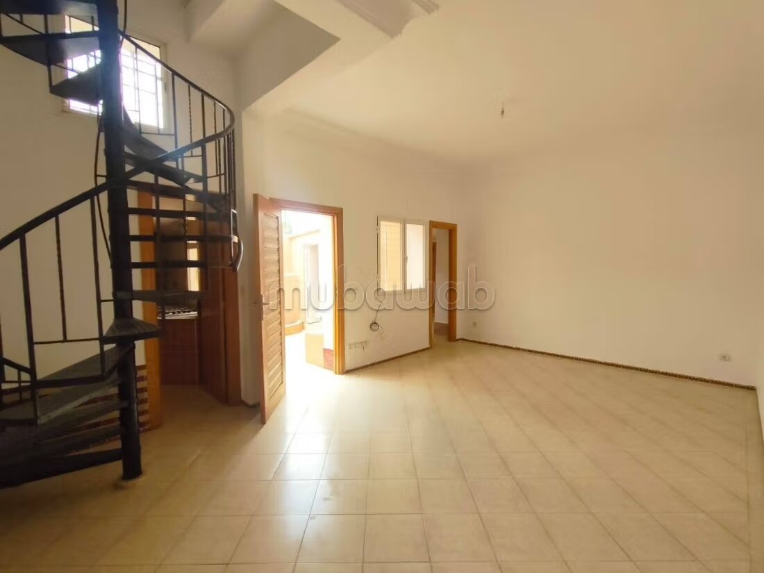 Villa 84 m² à louer à Casablanca — Photo 3