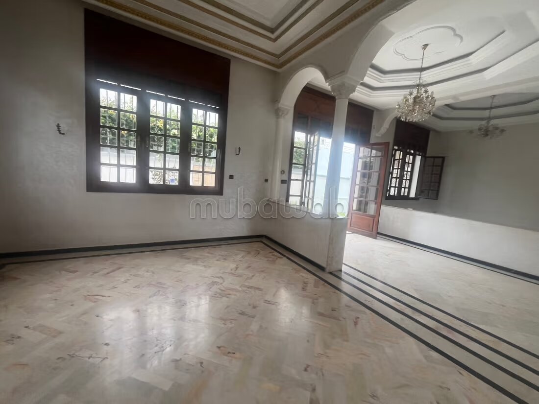 600 m² Villa for Rent in Casablanca (Laymoune) — Photo 3