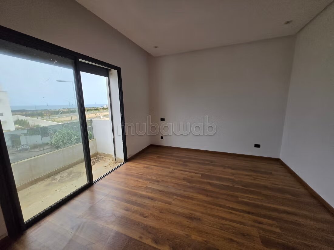 Villa de luxe à vendre à Dar Bouazza. 4 chambres agréables — Photo 17