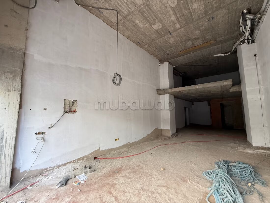 Bureau 95 m² à vendre à الدار البيضاء — Photo 2