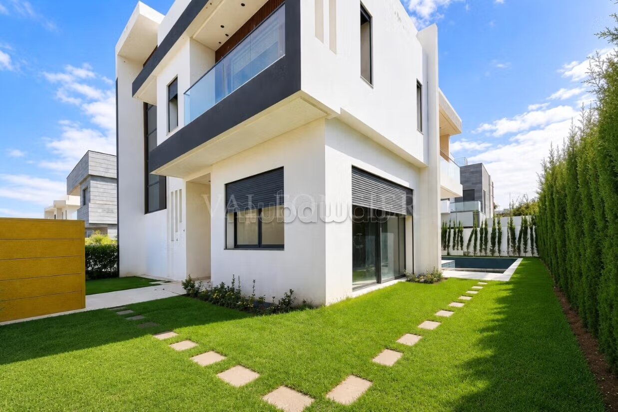 Villa 500 m² for Sale in Casablanca (Dar Bouazza) — Photo 3