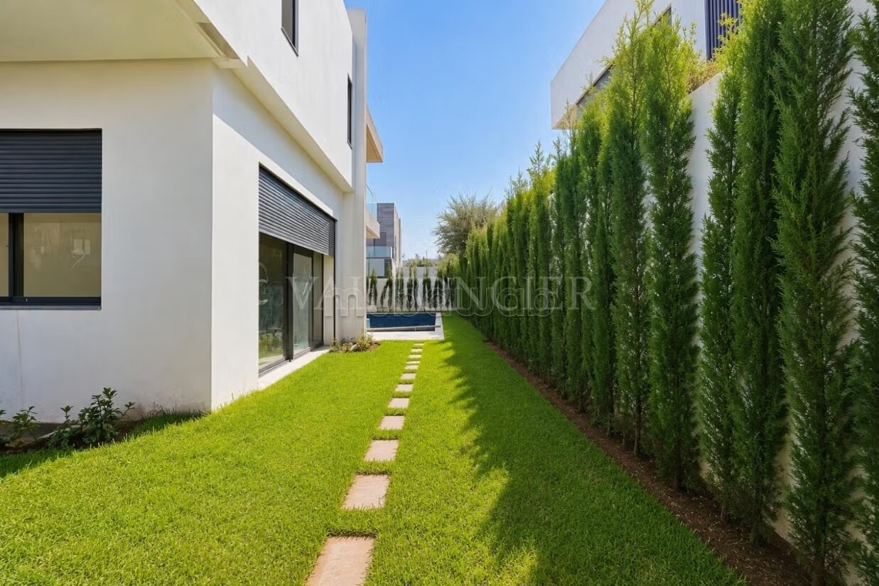 Villa 500 m² for Sale in Casablanca (Dar Bouazza) — Photo 8