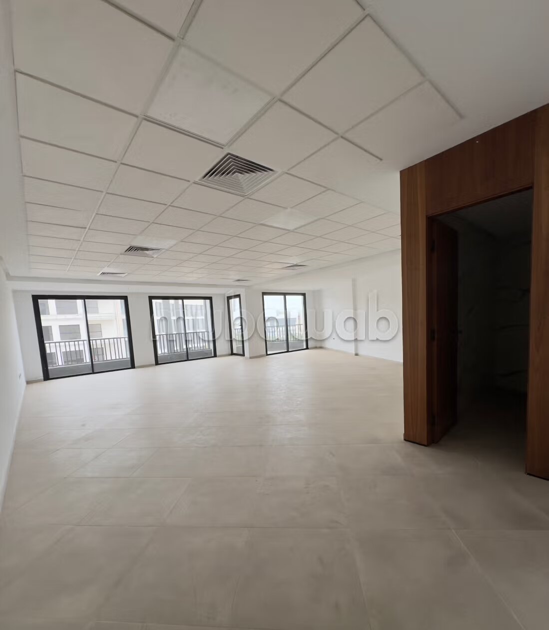 Office 75-95 m² for Sale in Casablanca — Photo 6