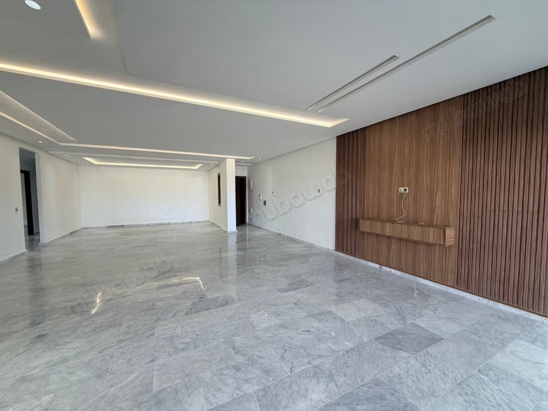 Apartment 102 m² for Sale in Fes — Photo 4