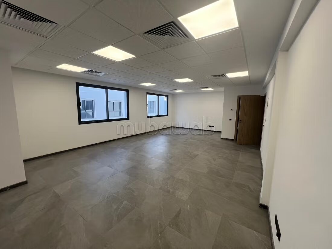 Bureau 54 m² à louer à الدار البيضاء — Photo 3
