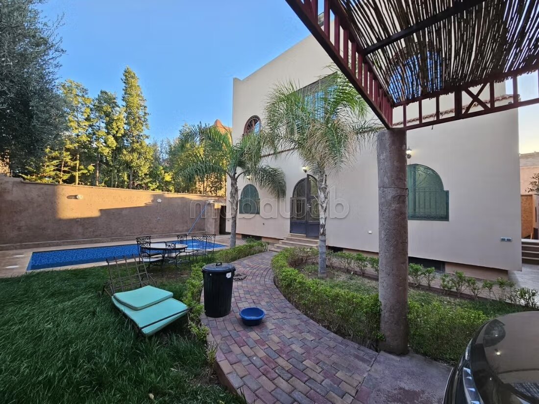 Villa 300 m² à louer à Marrakech — Photo 3